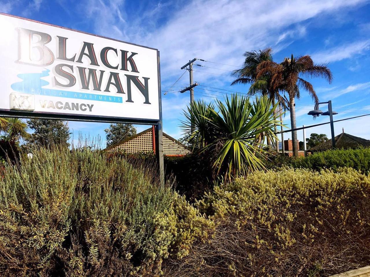 Black Swan Motor Inn Lakes Entrance Exteriér fotografie